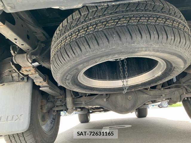Toyota HILUX TRUCK 2023-05 7327473-7
