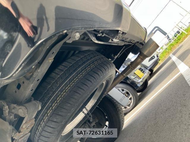 Toyota HILUX TRUCK 2023-05 7327473-8