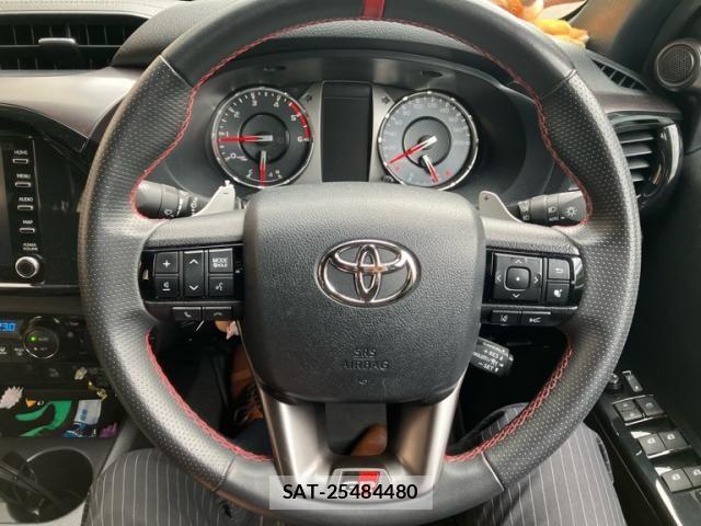 Toyota HILUX TRUCK 2022-09 7327475-12