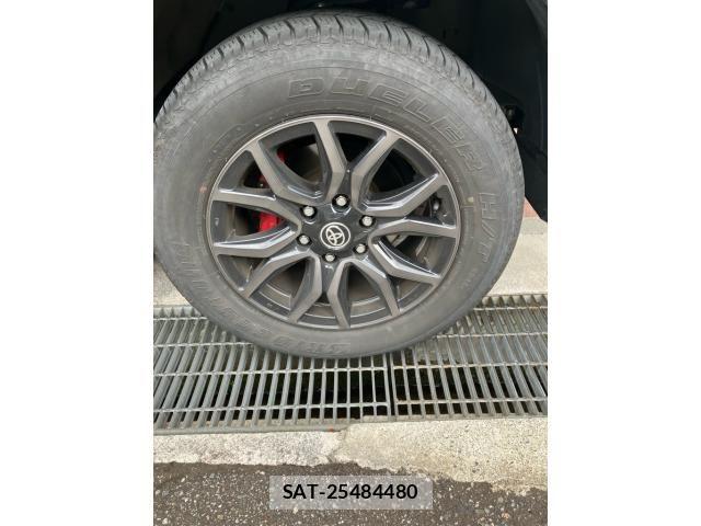 Toyota HILUX TRUCK 2022-09 7327475-5