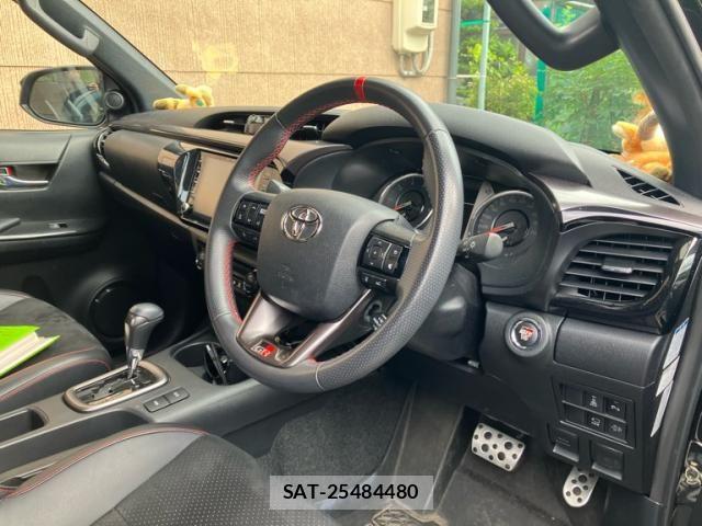 Toyota HILUX TRUCK 2022-09 7327475-6