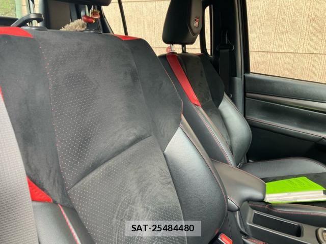 Toyota HILUX TRUCK 2022-09 7327475-8