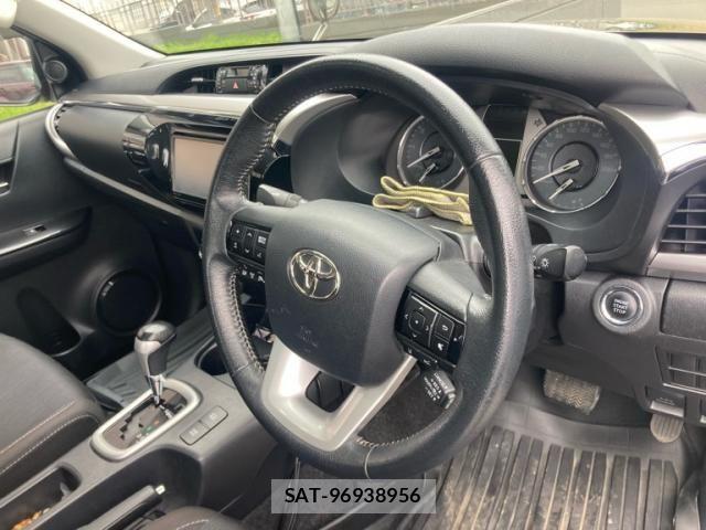 Toyota HILUX TRUCK 2021-01 7327476-18