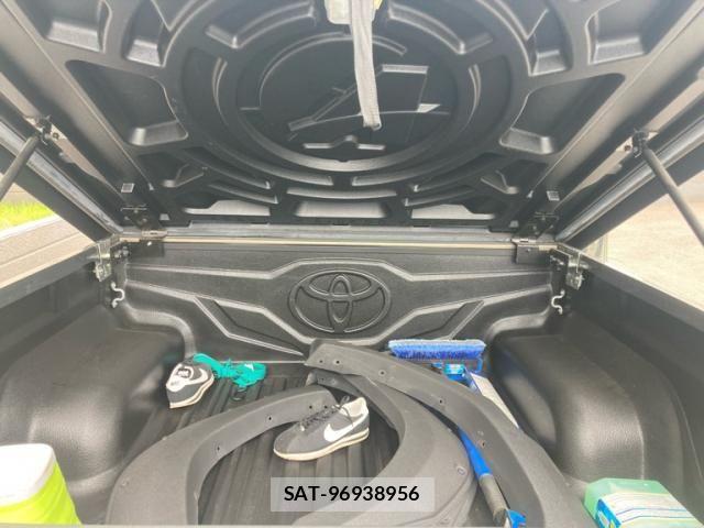 Toyota HILUX TRUCK 2021-01 7327476-25