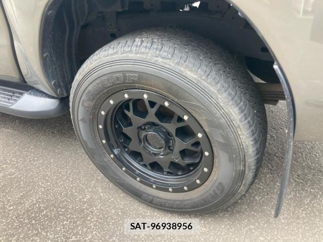 Toyota HILUX TRUCK 2021-01 7327476-8