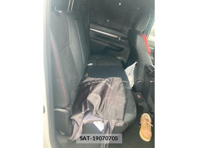 Toyota HILUX TRUCK 2024-09 7327469-17