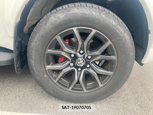 Toyota HILUX TRUCK 2024-09 7327469-5