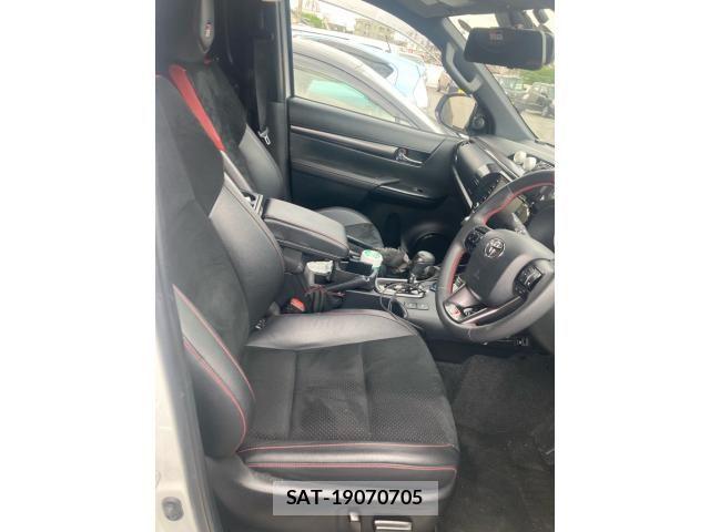 Toyota HILUX TRUCK 2024-09 7327469-7