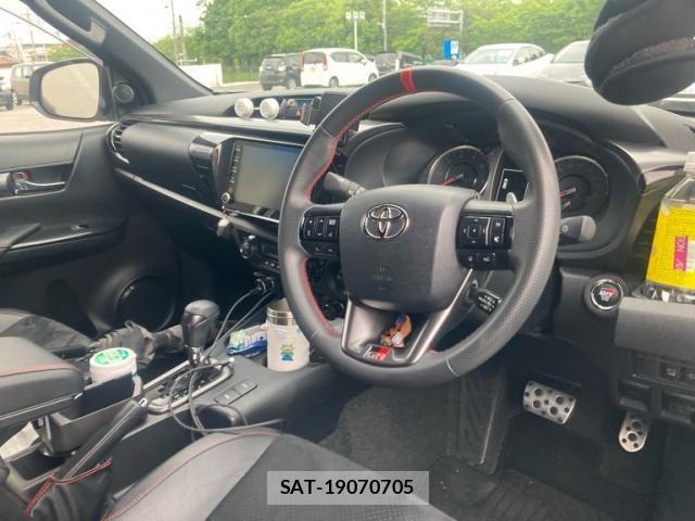 Toyota HILUX TRUCK 2024-09 7327469-8