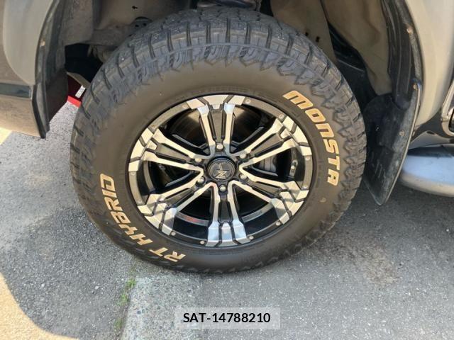 Toyota HILUX TRUCK 2019-06 7327478-10