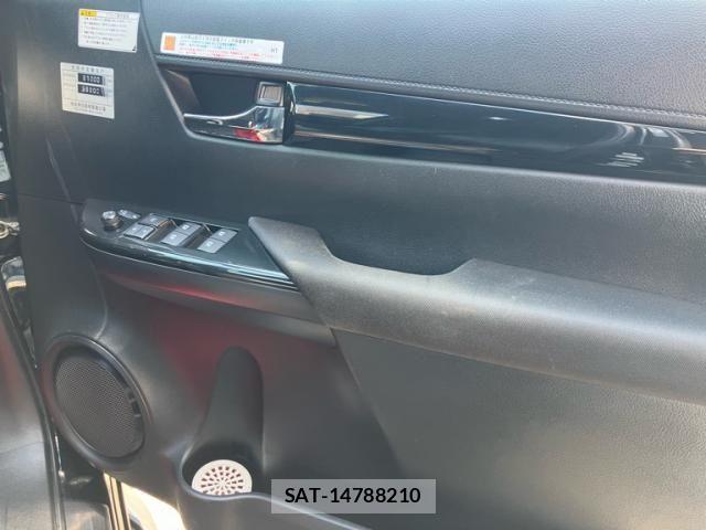 Toyota HILUX TRUCK 2019-06 7327478-13