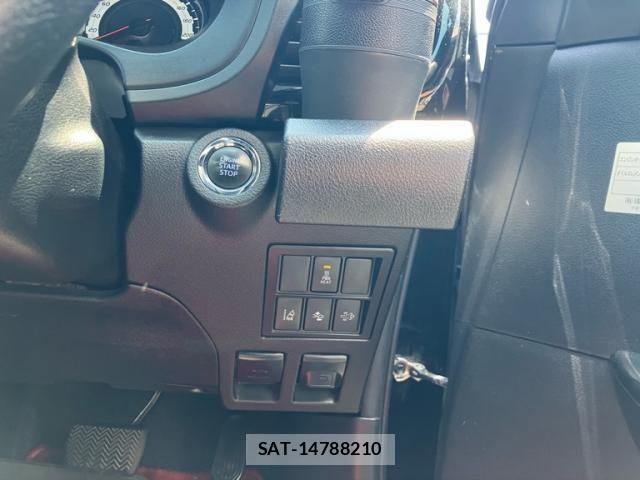 Toyota HILUX TRUCK 2019-06 7327478-17