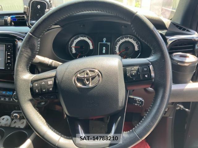 Toyota HILUX TRUCK 2019-06 7327478-18