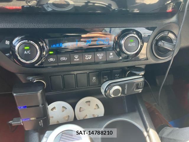 Toyota HILUX TRUCK 2019-06 7327478-21