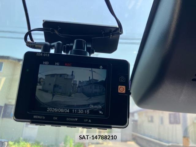 Toyota HILUX TRUCK 2019-06 7327478-25