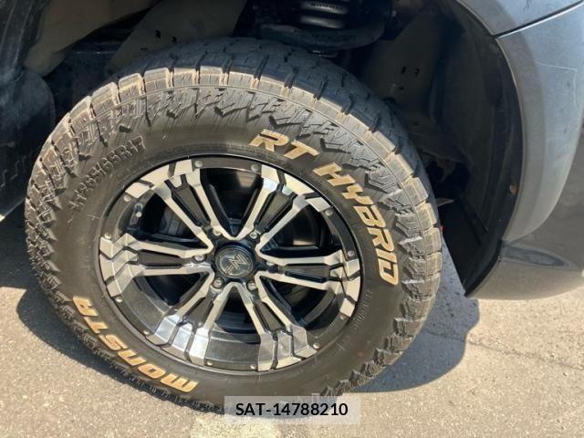 Toyota HILUX TRUCK 2019-06 7327478-8