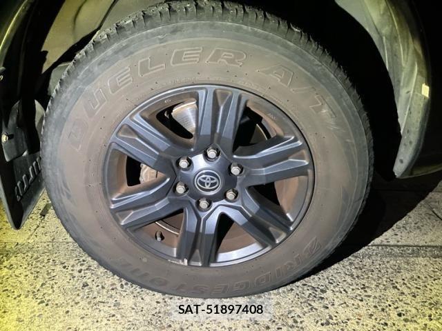 Toyota HILUX TRUCK 2018-06 7327480-2