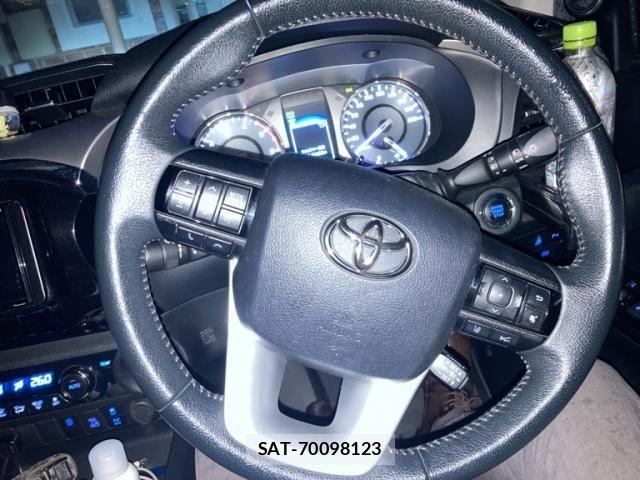 Toyota HILUX TRUCK 2021-06 7358093-12
