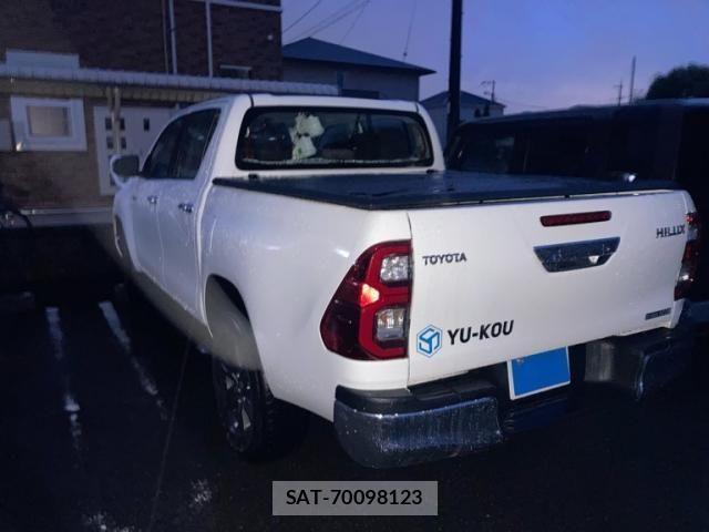 Toyota HILUX TRUCK 2021-06 7358093-1