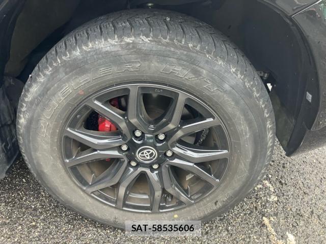 Toyota HILUX TRUCK 2022-12 7358090-5