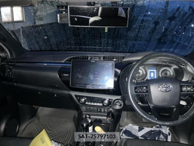 Toyota HILUX TRUCK 2019-04 7358098-18