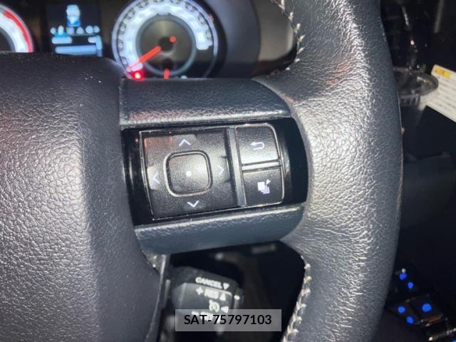 Toyota HILUX TRUCK 2019-04 7358098-24