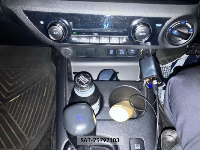 Toyota HILUX TRUCK 2019-04 7358098-26