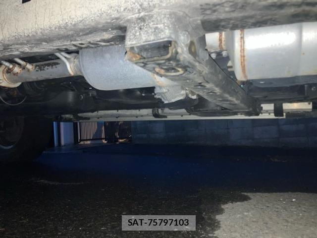 Toyota HILUX TRUCK 2019-04 7358098-28