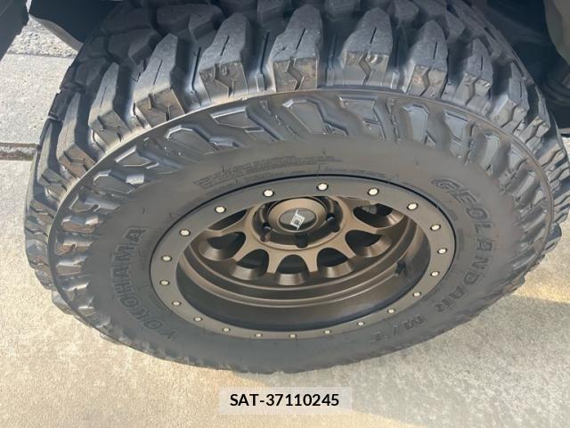Toyota HILUX TRUCK 2022-08 7358089-4