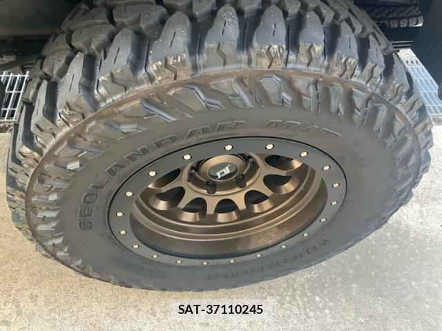 Toyota HILUX TRUCK 2022-08 7358089-5