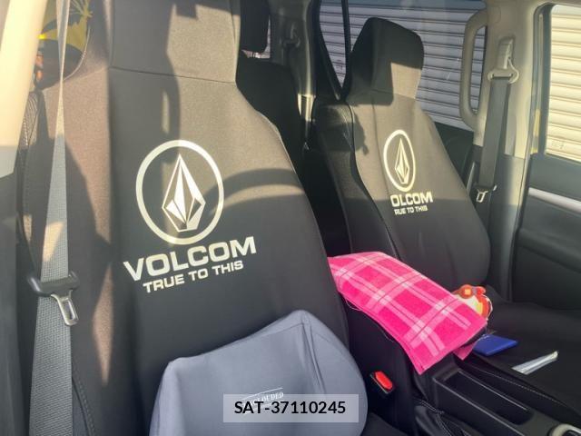 Toyota HILUX TRUCK 2022-08 7358089-8