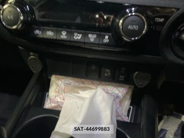 Toyota HILUX TRUCK 2021-06 7358088-19
