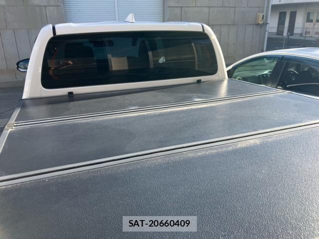 Toyota HILUX TRUCK 2022-09 7392362-9