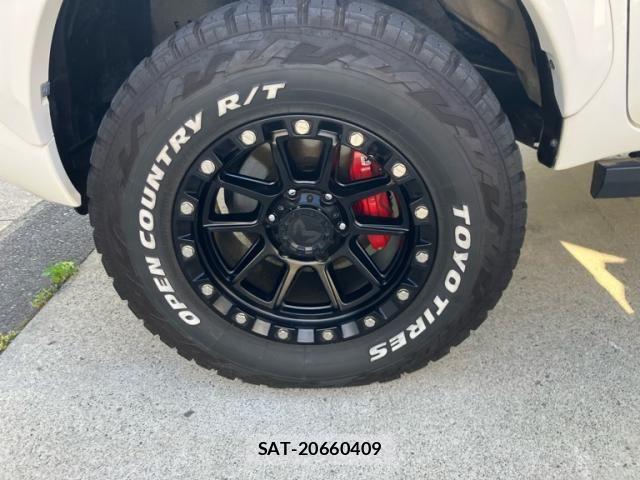 Toyota HILUX TRUCK 2022-09 7392362-14