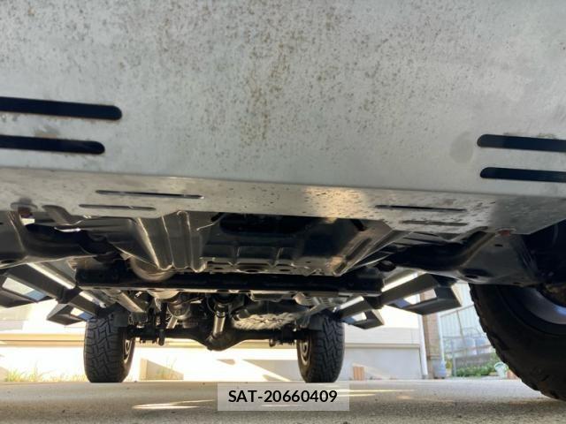 Toyota HILUX TRUCK 2022-09 7392362-3