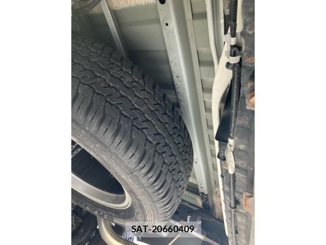 Toyota HILUX TRUCK 2022-09 7392362-8