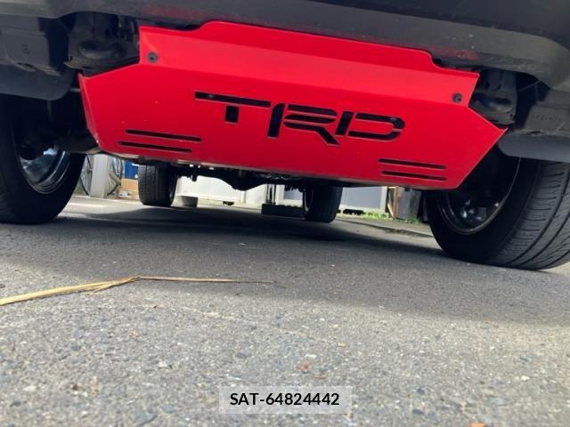 Toyota HILUX TRUCK 2021-05 7392357-1