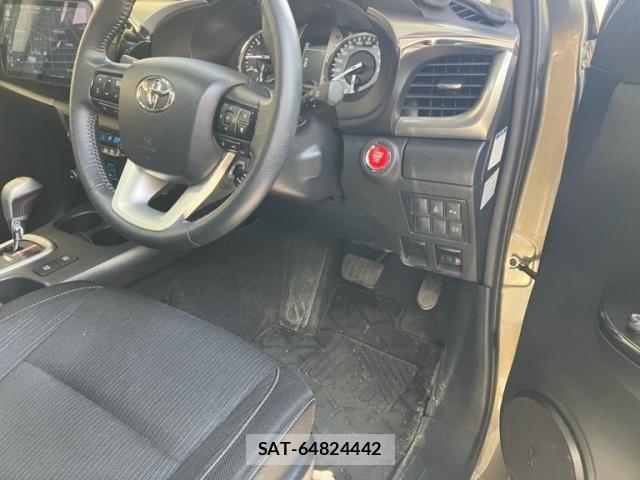 Toyota HILUX TRUCK 2021-05 7392357-21