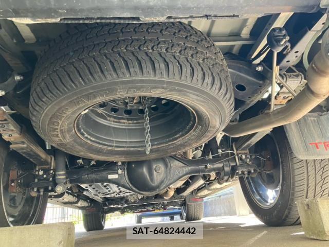 Toyota HILUX TRUCK 2021-05 7392357-4