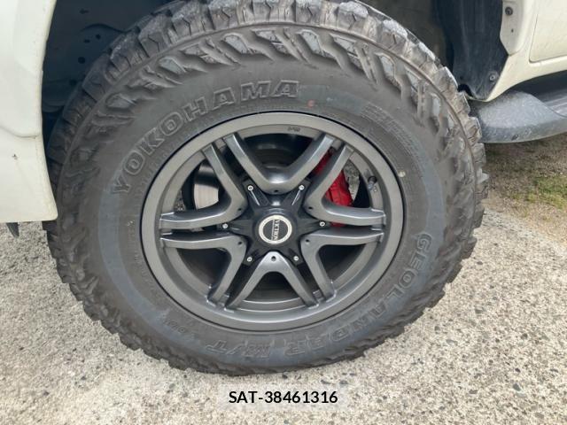 Toyota HILUX TRUCK 2023-12 7454770-4