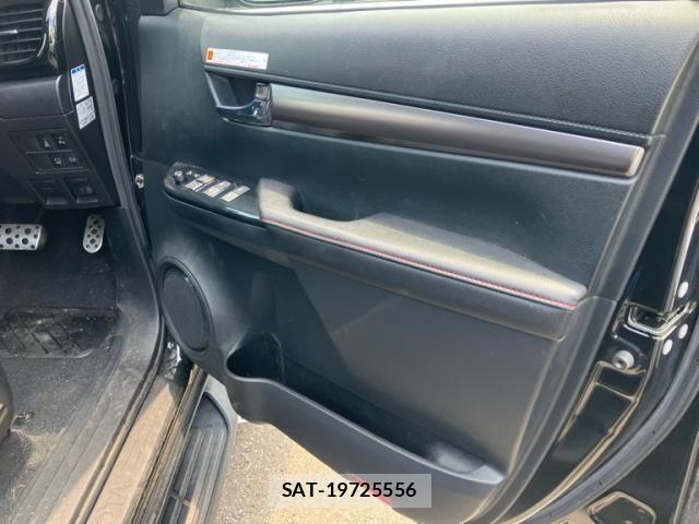 Toyota HILUX TRUCK 2022-07 7454773-11