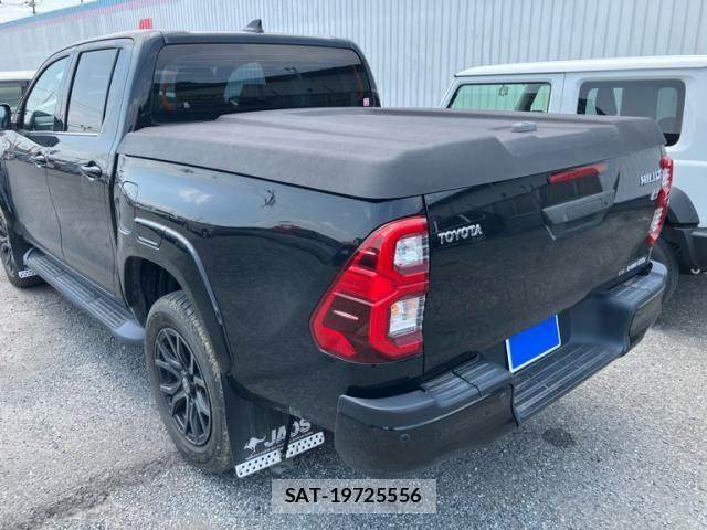 Toyota HILUX TRUCK 2022-07 7454773-1