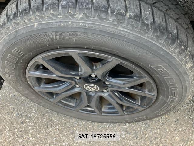 Toyota HILUX TRUCK 2022-07 7454773-4