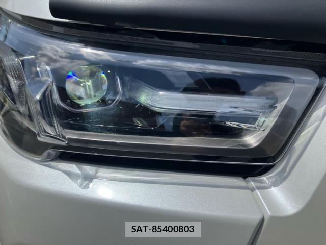 Toyota HILUX TRUCK 2023-10 7508842-19