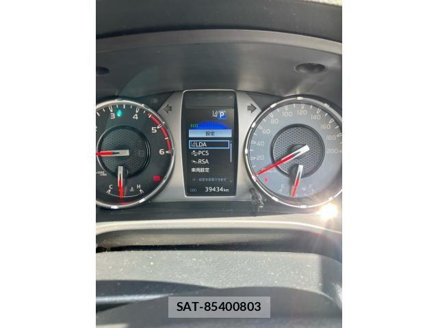 Toyota HILUX TRUCK 2023-10 7508842-20