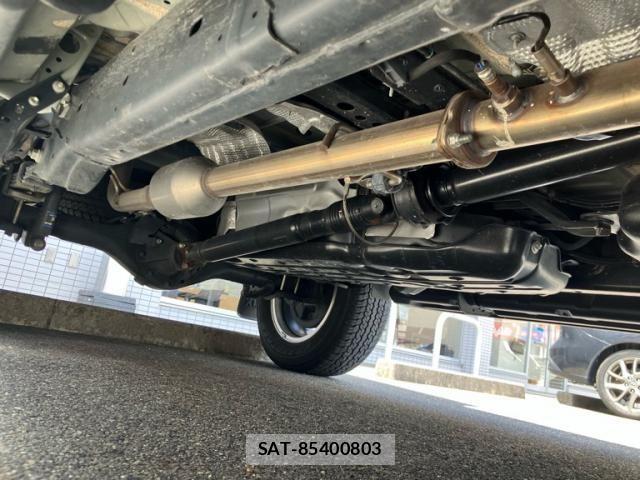 Toyota HILUX TRUCK 2023-10 7508842-21