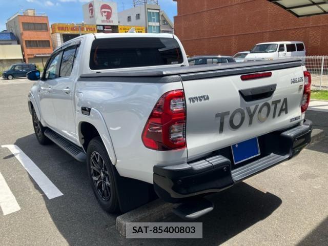 Toyota HILUX TRUCK 2023-10 7508842-2