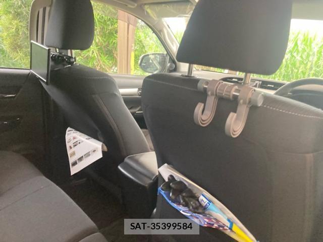 Toyota HILUX TRUCK 2018-12 7562227-9