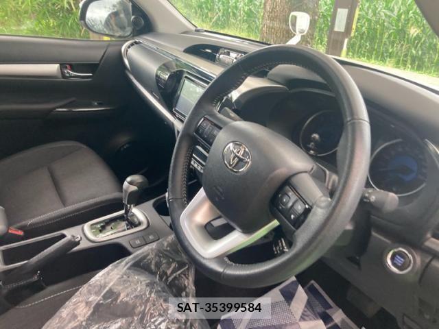 Toyota HILUX TRUCK 2018-12 7562227-14