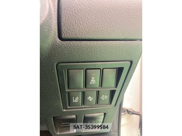 Toyota HILUX TRUCK 2018-12 7562227-17